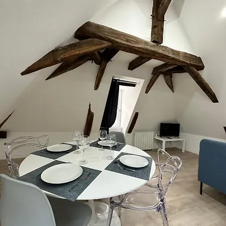 Apartment T2 Atypique Et Chaleureux